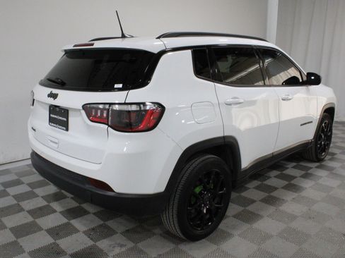 Used 2025 Jeep Compass Latitude w/ Altitude Special Edition image 27