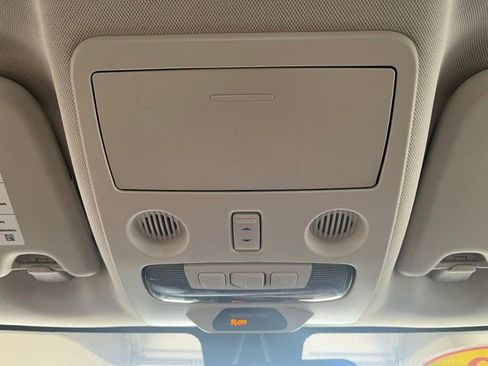 Used 2020 Ford EcoSport SES image 19