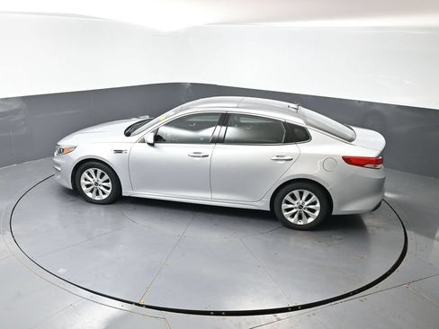 Used 2017 Kia Optima EX w/ Premium Package FWD image 45