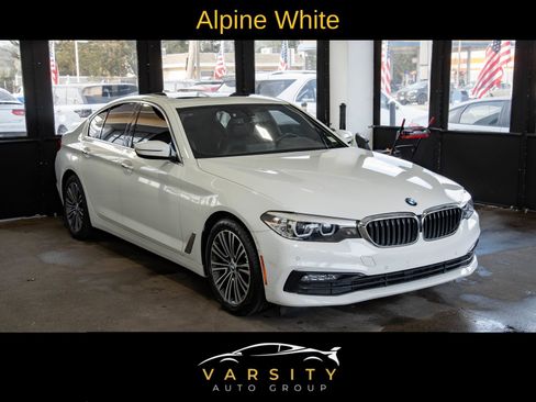 Used 2018 BMW 530i w/ Premium Package RWD image 3