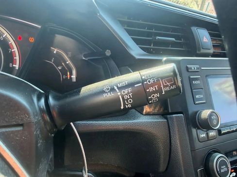 Used 2017 Honda Civic Sport image 22