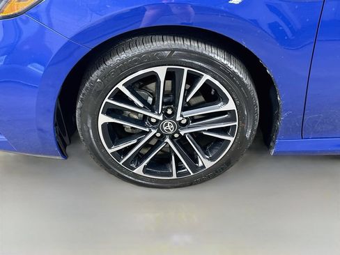 Used 2025 Toyota Camry XLE FWD image 8