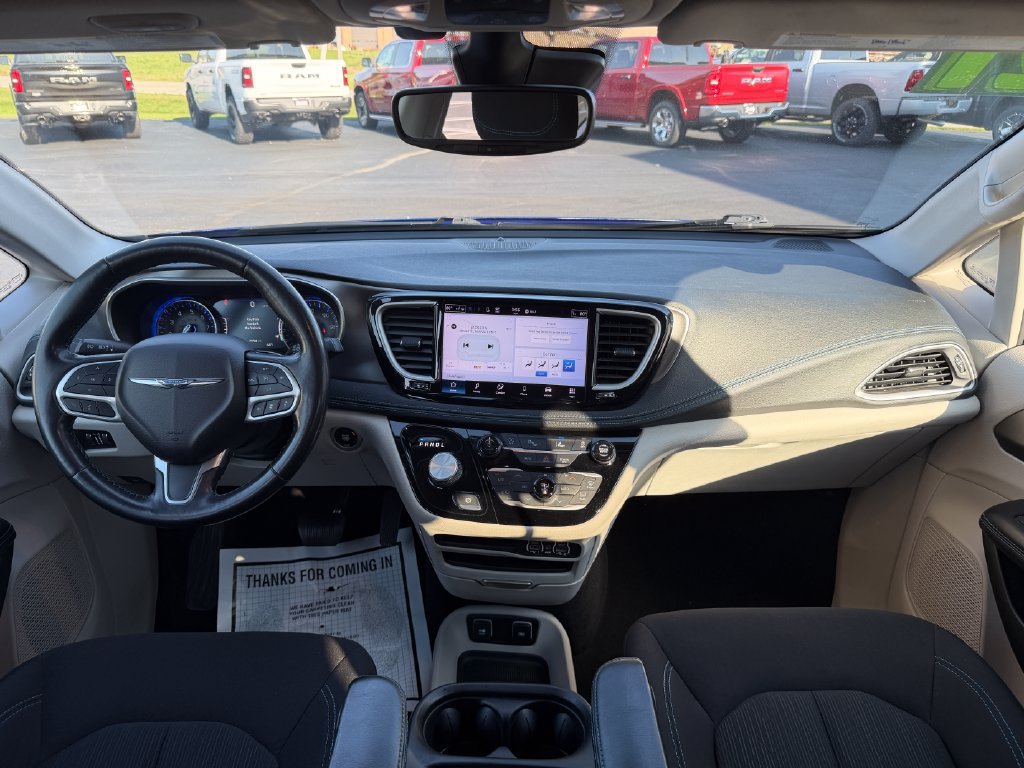 Used 2021 Chrysler Pacifica Touring AWD/4WD image 24