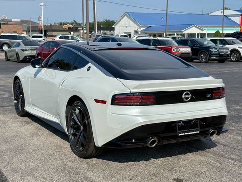 Used 2024 Nissan Z Performance w/ Floor Mat Package RWD image 12