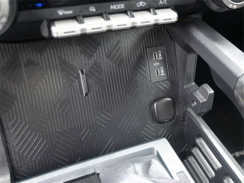 Used 2024 Toyota Tacoma TRD Off-Road image 9