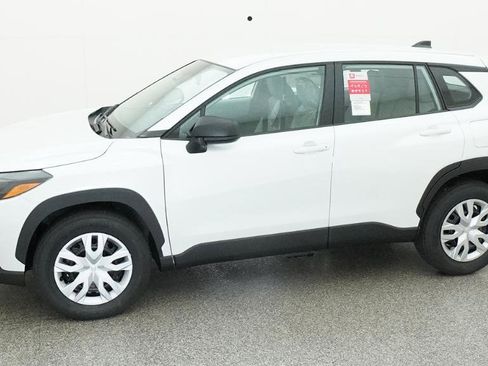 New 2026 Toyota Corolla Cross L FWD image 19
