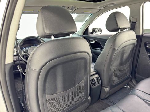 Used 2019 Kia Niro EX Premium image 33