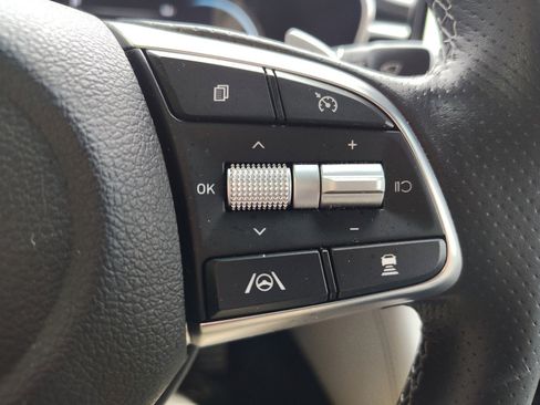 Used 2023 Genesis G70 2.0T w/ Sport Prestige Package image 27