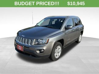 Used 2014 Jeep Compass Latitude image 1