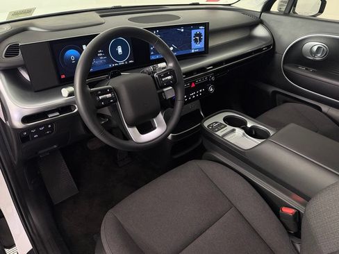 Used 2026 Hyundai Ioniq 9 SE AWD/4WD image 12