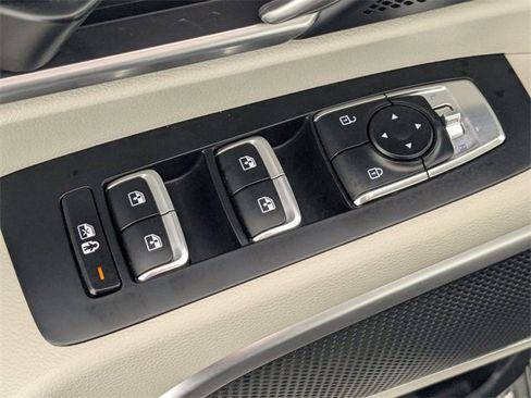 Used 2024 Kia Telluride S image 11