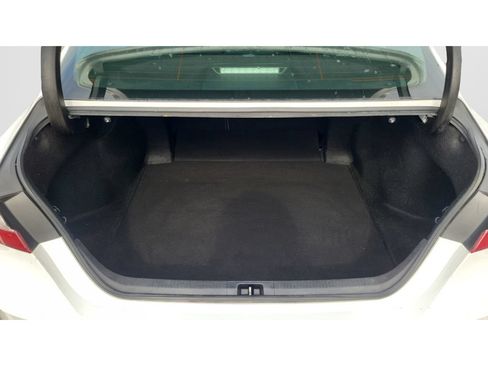 Certified 2018 Toyota Camry SE FWD image 25