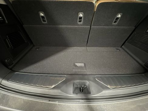 New 2025 INFINITI QX80 Sensory image 31