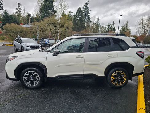 Certified 2025 Subaru Forester Premium image 4