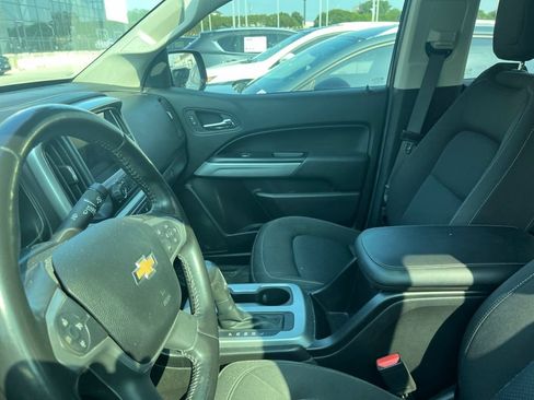 Used 2019 Chevrolet Colorado LT w/ LT Convenience Package RWD image 5