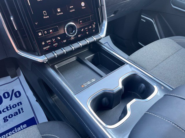 Used 2025 GMC Acadia Elevation FWD image 33