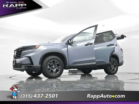 Used 2024 Honda Pilot TrailSport image 39
