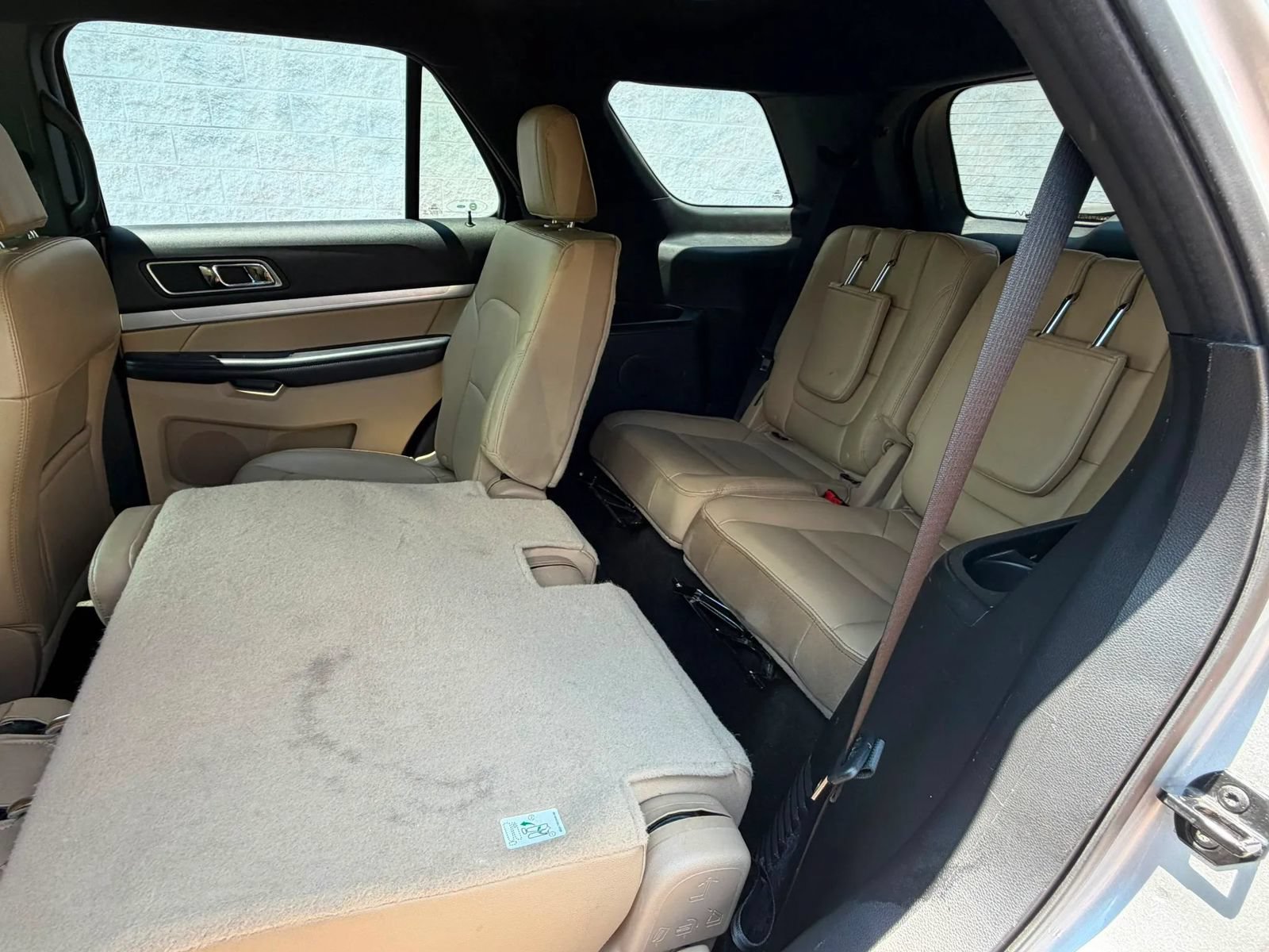 Used 2016 Ford Explorer XLT w/ Equipment Group 202A FWD image 23