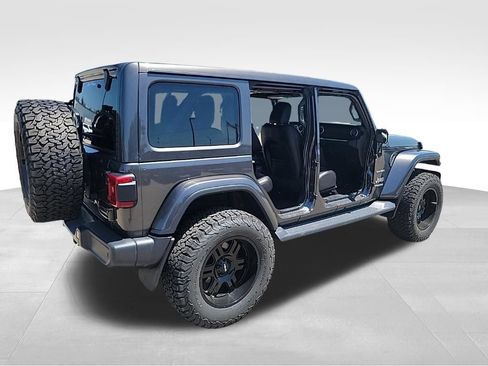 Used 2019 Jeep Wrangler Unlimited Sahara w/ Uconnect 4C Nav & Sound Group AWD/4WD image 14
