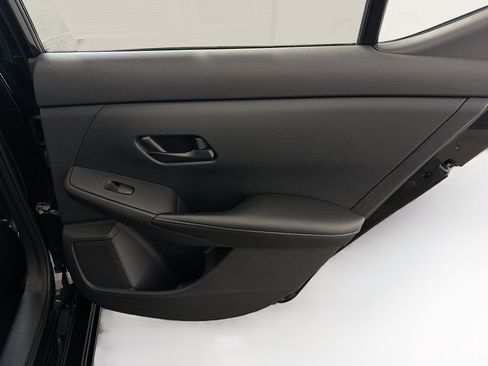 Used 2024 Nissan Sentra SV FWD image 29