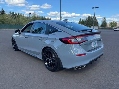 Used 2023 Honda Civic Sport Touring image 5