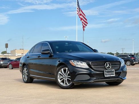 Used 2018 Mercedes-Benz C 300 Sedan image 2