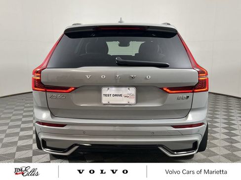 New 2026 Volvo XC60 B5 Core w/ Climate Package image 7