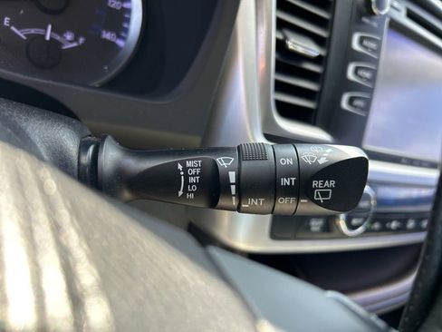 Used 2018 Toyota Highlander Plus image 29