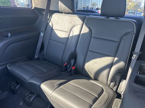 Used 2017 GMC Acadia Denali image 10