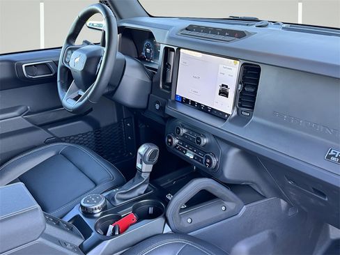 New 2025 Ford Bronco Badlands image 6