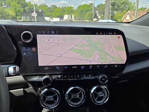 Certified 2024 Chevrolet Blazer EV LT AWD/4WD image 31