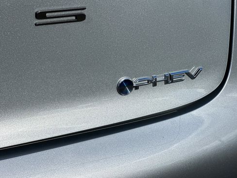 New 2026 Toyota Prius Plug-In Hybrid image 7