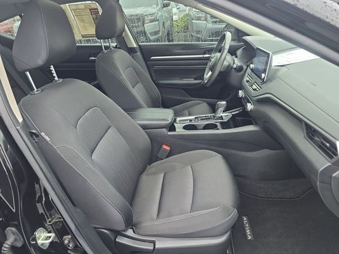 Used 2020 Nissan Altima 2.5 SV image 27