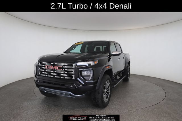 Used 2025 GMC Canyon Denali AWD/4WD image 1