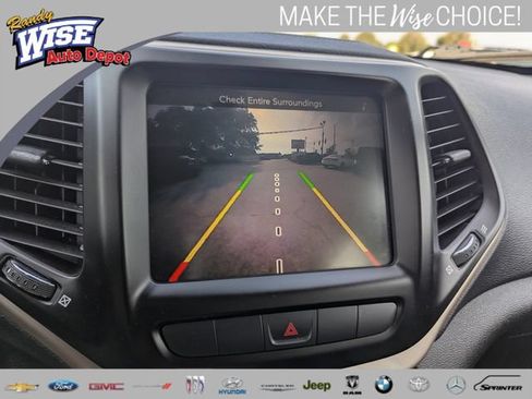 Used 2014 Jeep Cherokee Latitude w/ Cold Weather Group AWD/4WD image 14