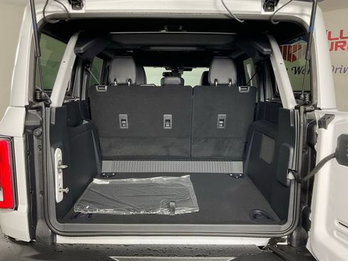 New 2026 Ford Bronco Outer Banks w/ Sasquatch Package AWD/4WD image 11