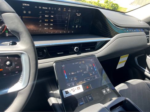 New 2025 INFINITI QX80 Luxe image 6