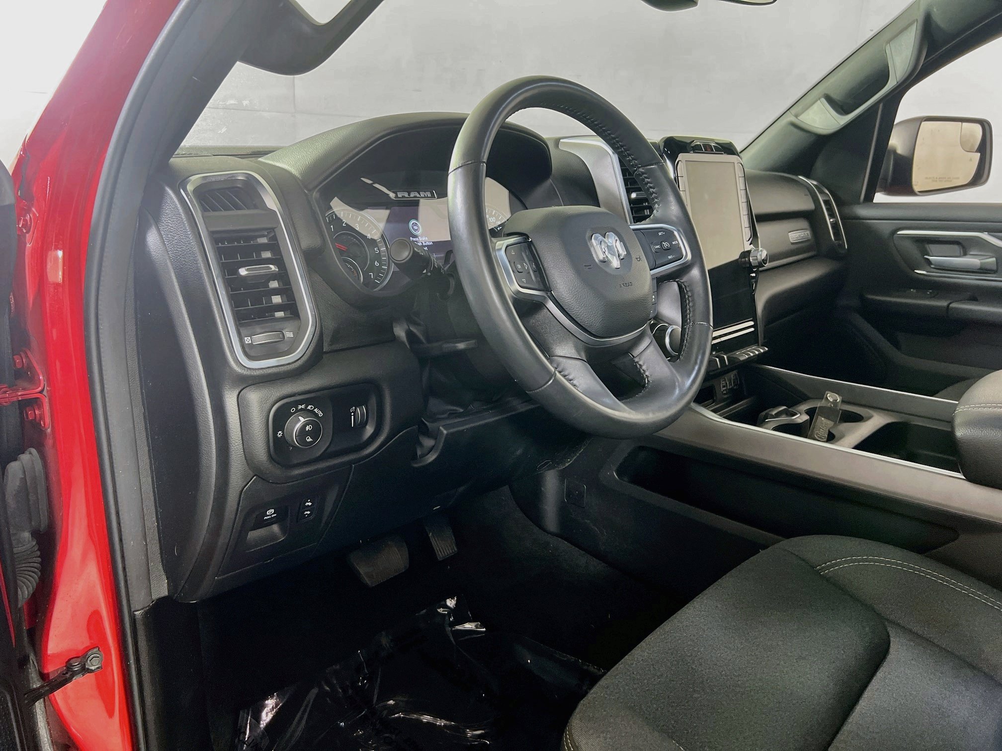 Used 2024 RAM 1500 Big Horn AWD/4WD image 9