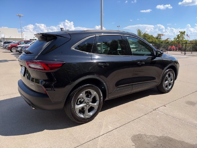 Used 2025 Ford Escape ST-Line Select AWD/4WD image 5