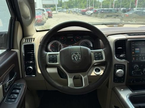 Used 2017 RAM 1500 Laramie w/ Convenience Group AWD/4WD image 29