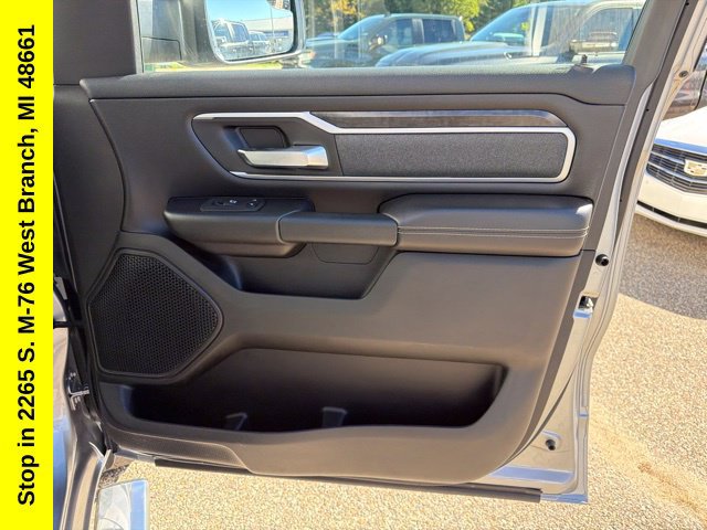 Used 2023 RAM 1500 Big Horn AWD/4WD image 35