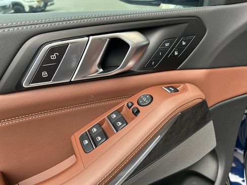 Used 2024 BMW X5 M60i image 18