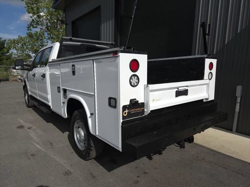 Used 2017 Ford F350 XL AWD/4WD image 3