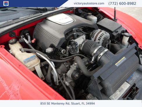 Used 2003 Chevrolet SSR LS Convertible Pickup 2D w/ Preferred Equipment Group image 36