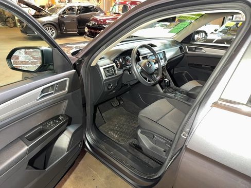 Used 2018 Volkswagen Atlas S image 12