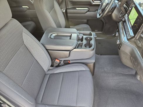 Used 2024 Chevrolet Silverado 1500 LT RWD image 17