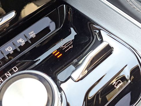 New 2026 Jeep Grand Wagoneer Limited image 11