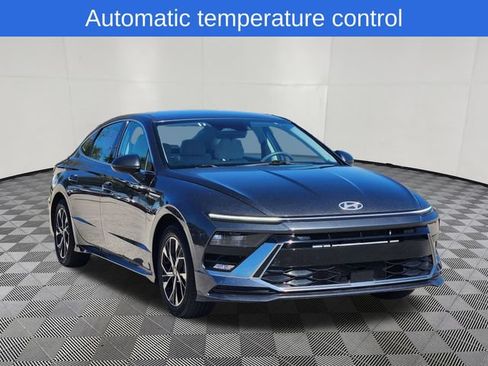 Used 2024 Hyundai Sonata SEL FWD image 2