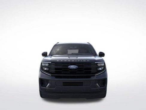 New 2026 Ford Expedition Active image 8