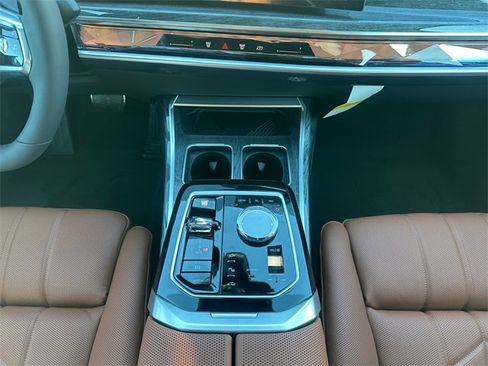 New 2026 BMW 740i xDrive image 11
